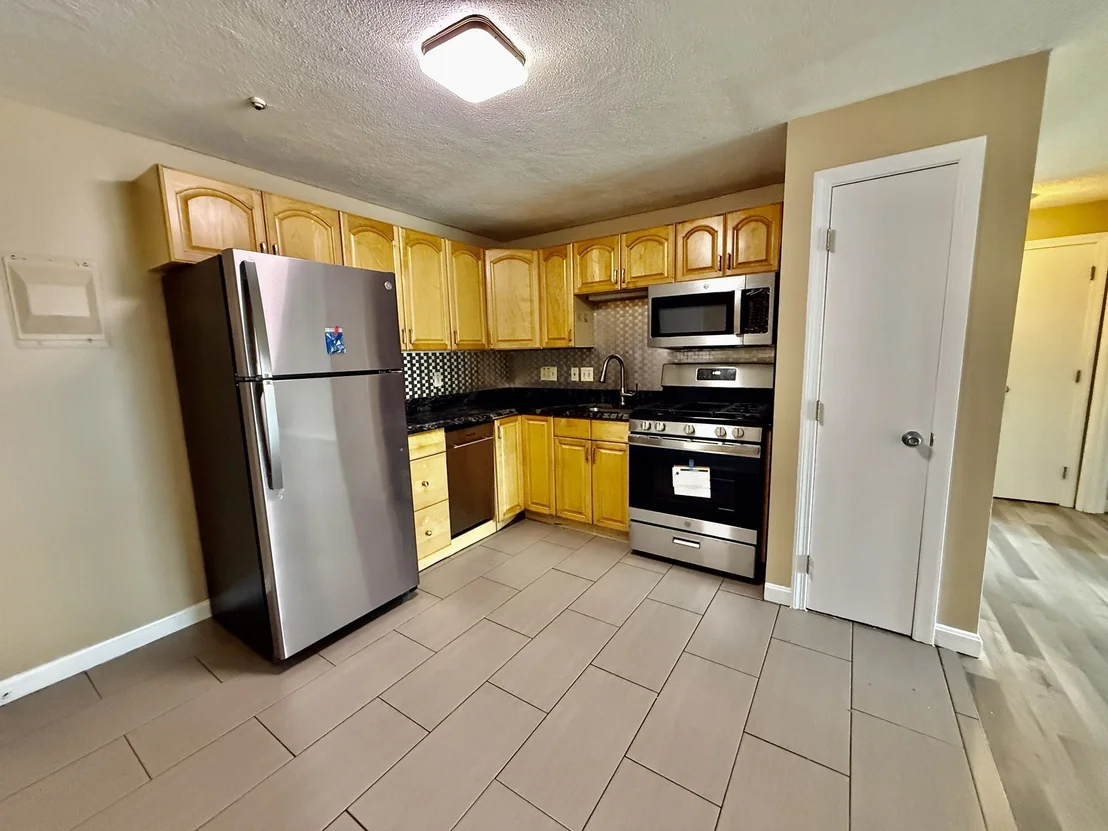 Photo of Unit 7 at 5 Kenmar Drive