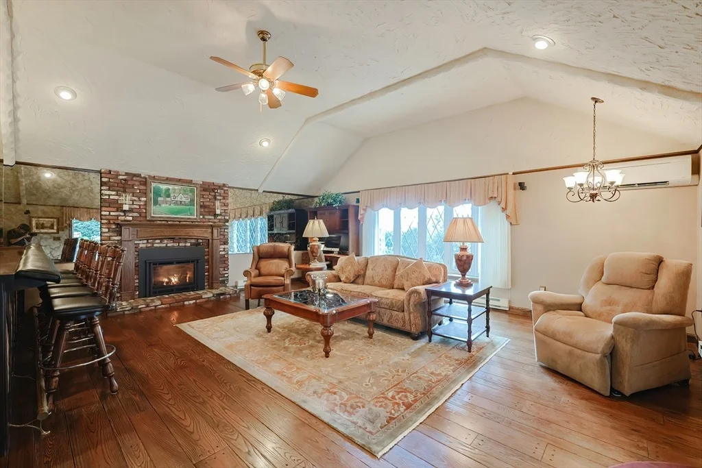 Photo of 68 Catamount Rd
