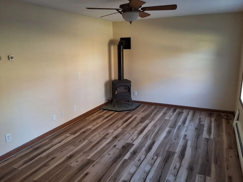 Photo of 103 Barre Rd