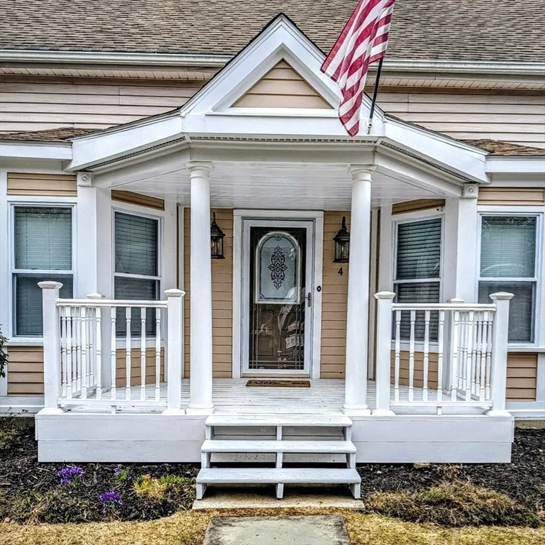 Photo of 4 Intervale Rd