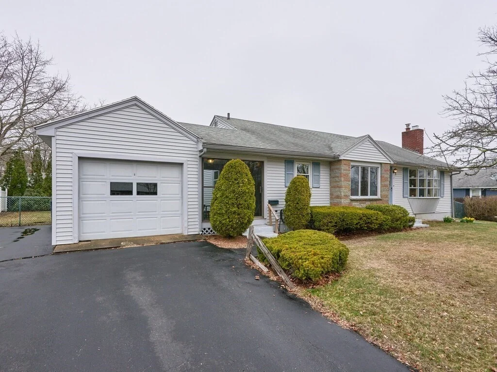 Photo of 12 Chartier Ln