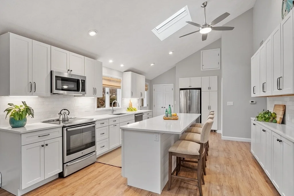 Photo of 10 Merrymount Dr