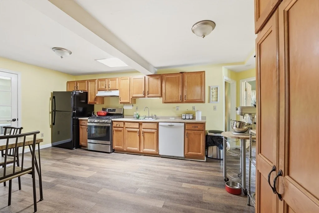 Photo of 90 Loring Ave