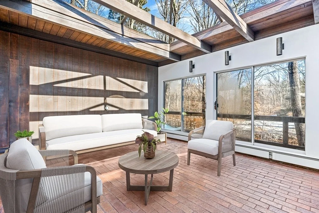 Photo of 32 Indian Ridge Rd