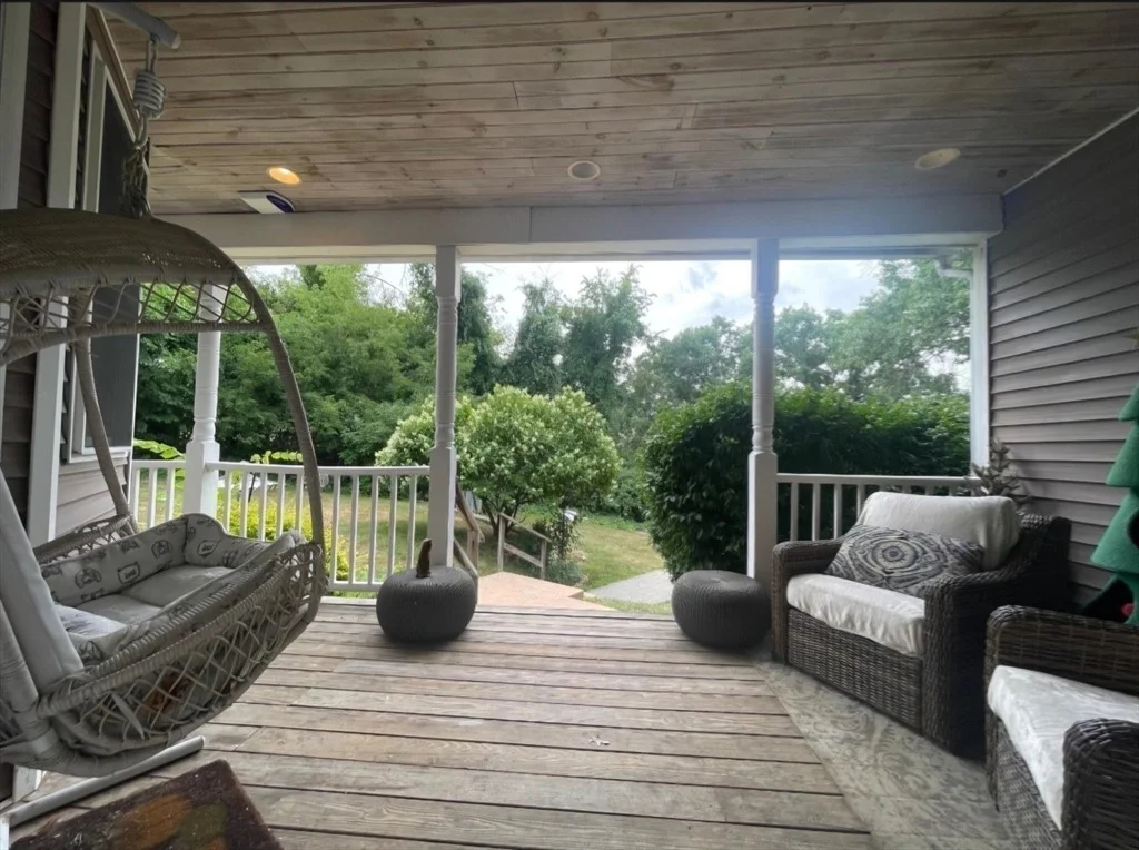 Photo of 25 Robbins Ave
