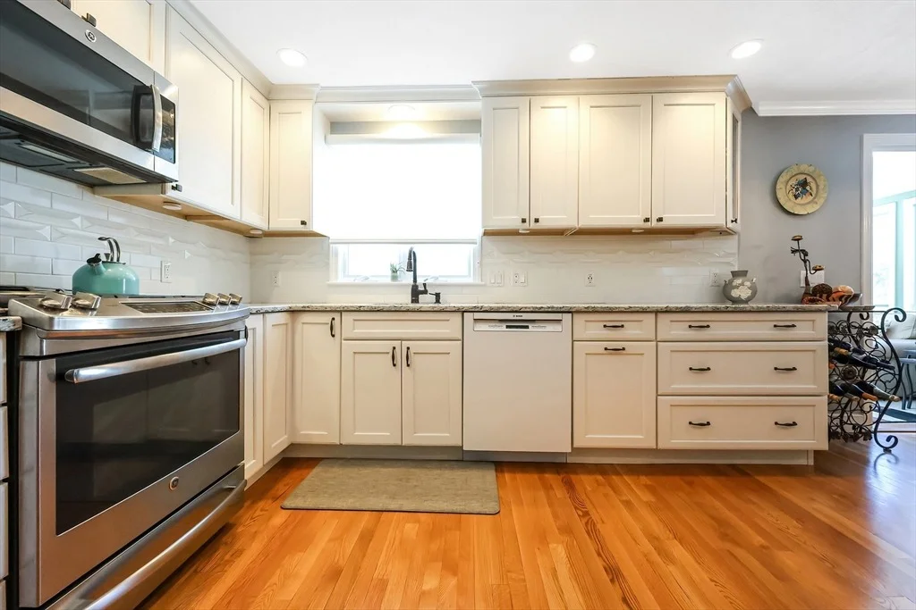 Photo of 3 Vaillencourt Dr