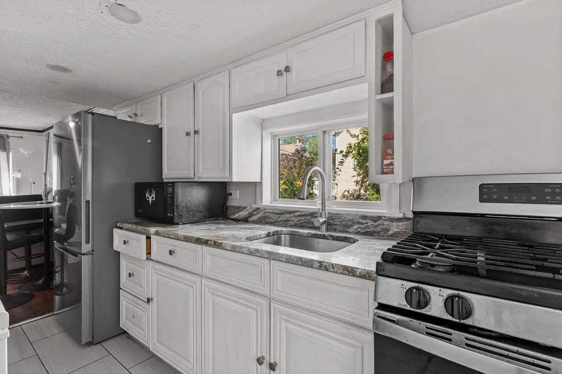 Photo of 452 Tecumseh St