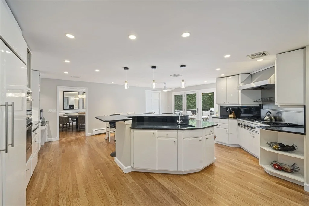 Photo of 42 Eisenhower Dr