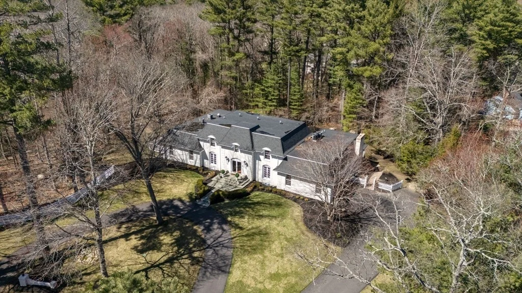Photo of 286 Mayflower Cir