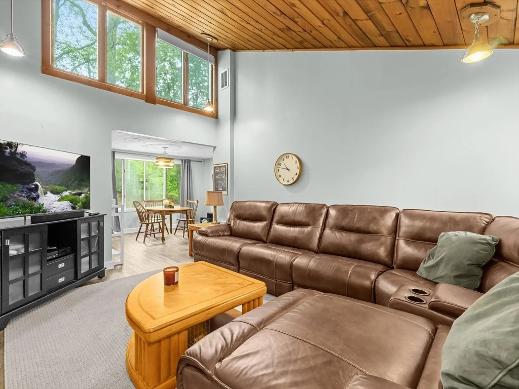 Photo of 19 Cedar Rd