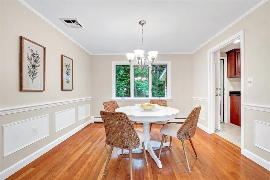 Photo of 10 Glenridge Dr