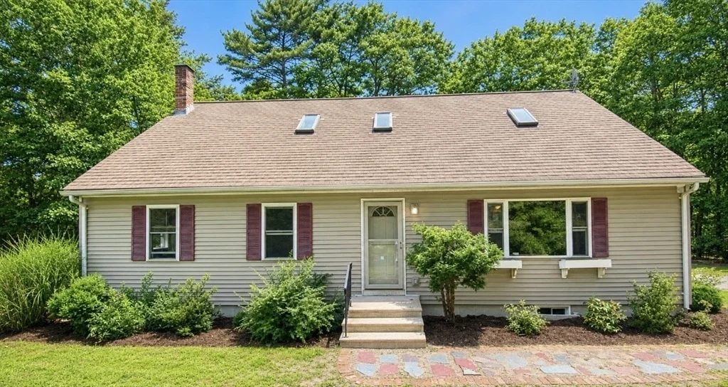 Photo of 125 Drew Blvd