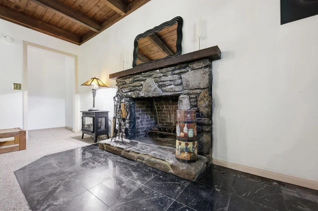 Photo of 93 Beaver Lake Rd