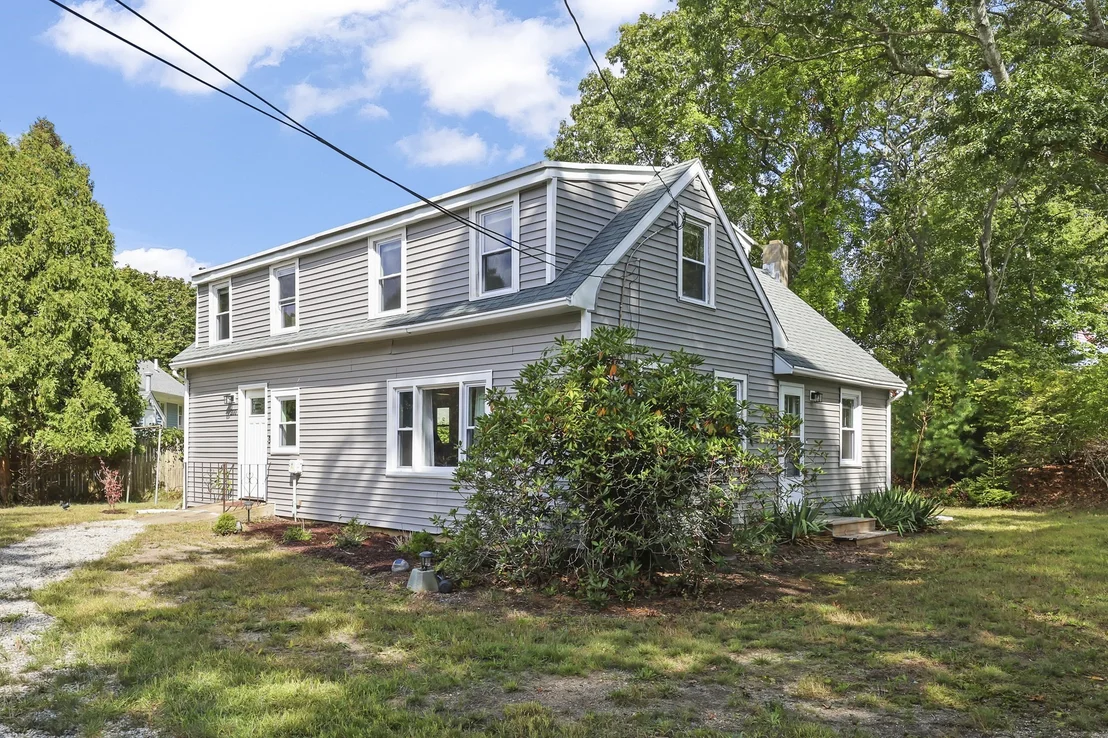 Photo of 200 Great Neck Rd