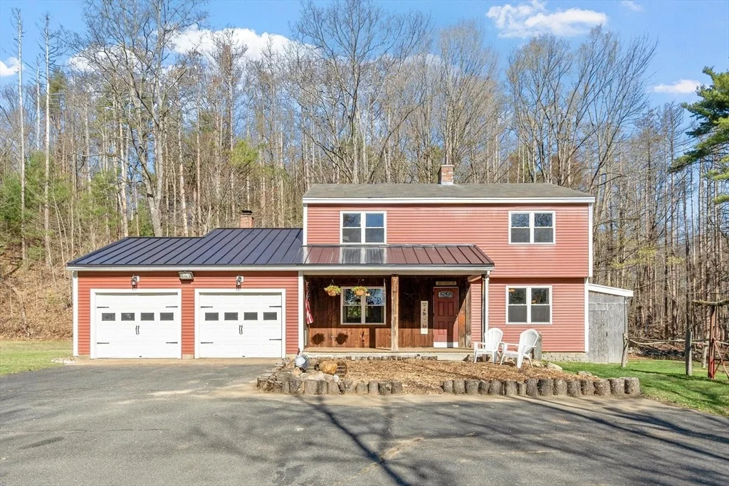 Photo of 885 Royalston
