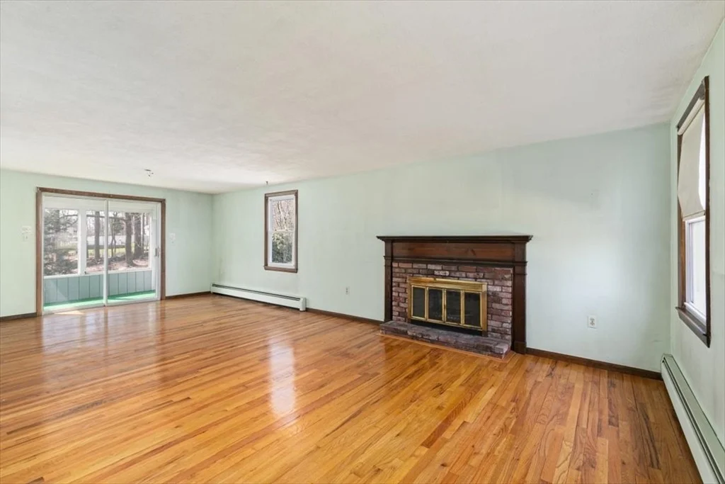 Photo of 21 Bayberry Rd