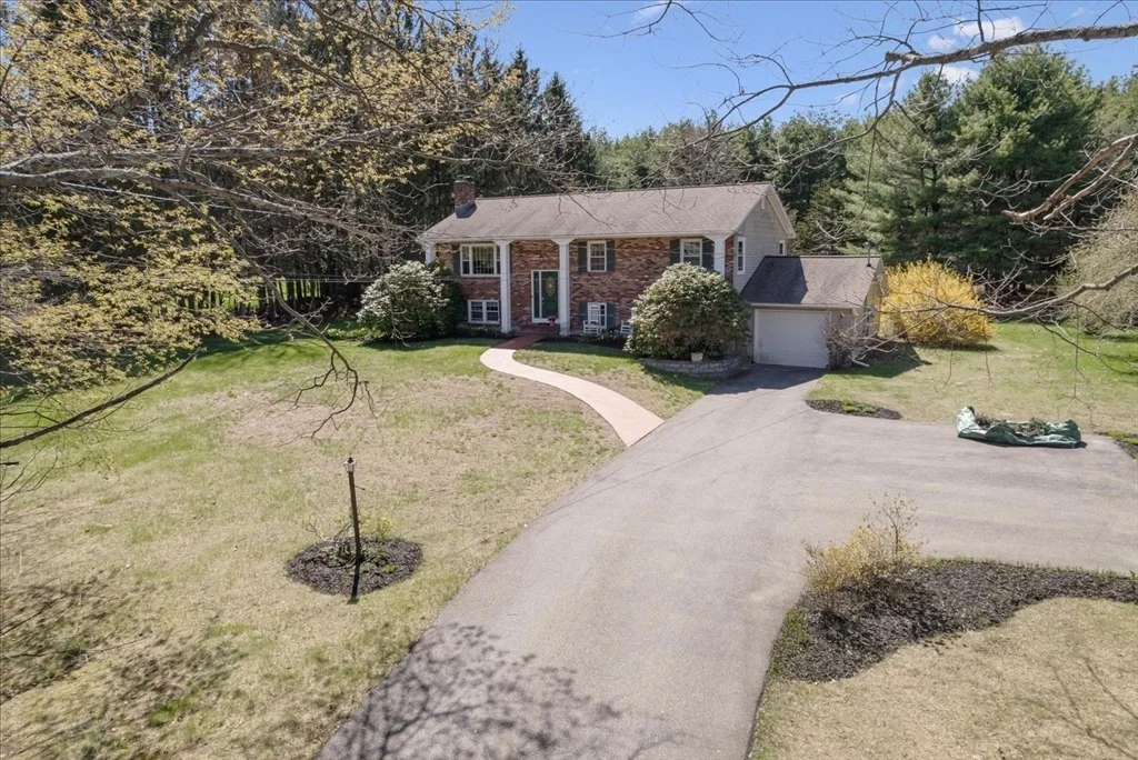 Photo of 138 Benjamin Rd