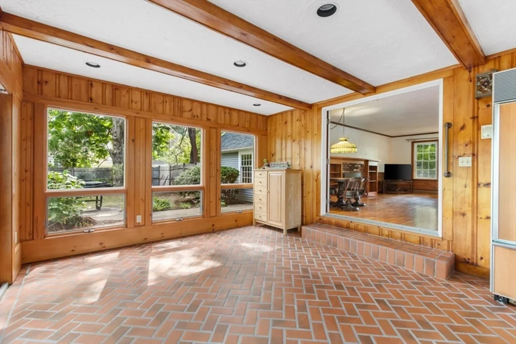 Photo of 108 Indian Spring Rd