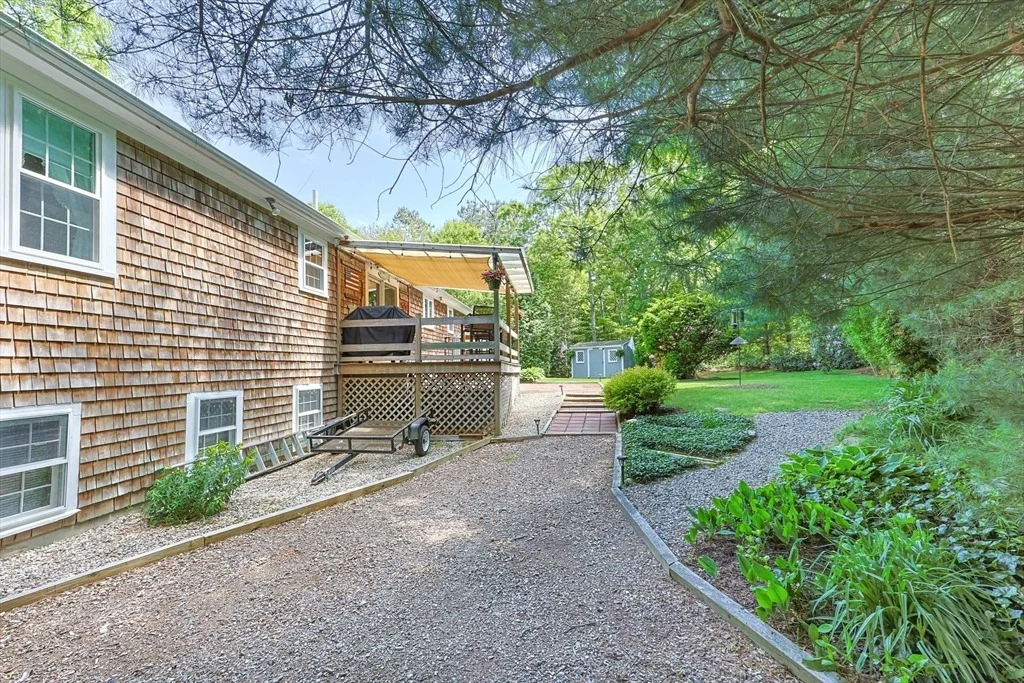 Photo of 825 Lumbert Mill Rd