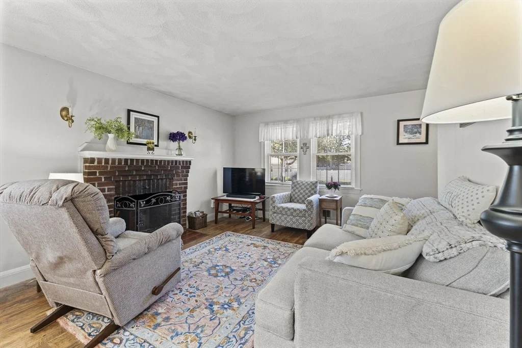 Photo of 85 Oak St