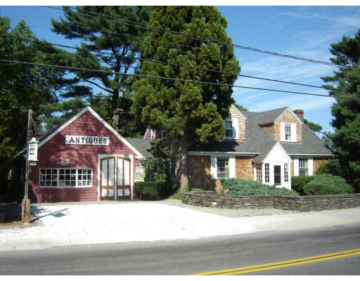 Photo of 339 Front St