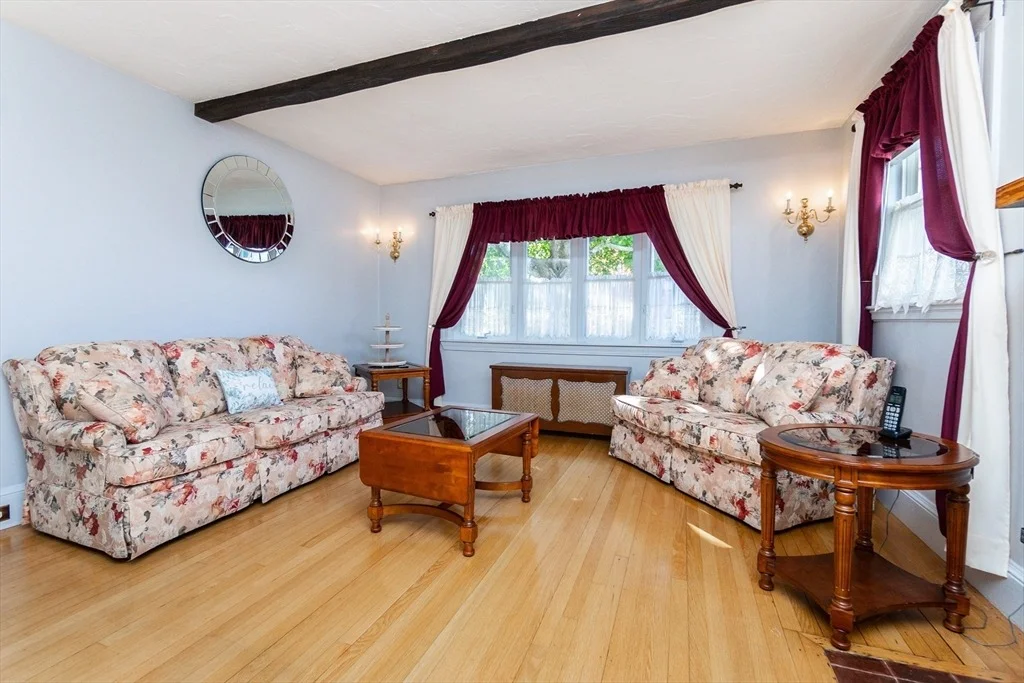 Photo of 140 Phillips St