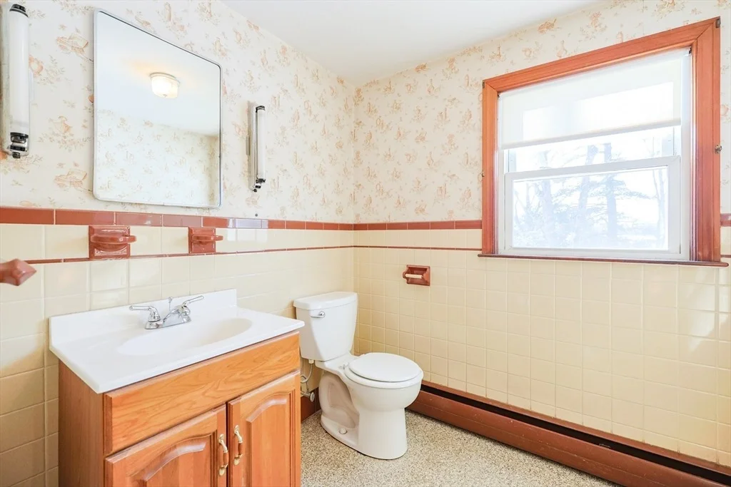Photo of 70 Oak St.