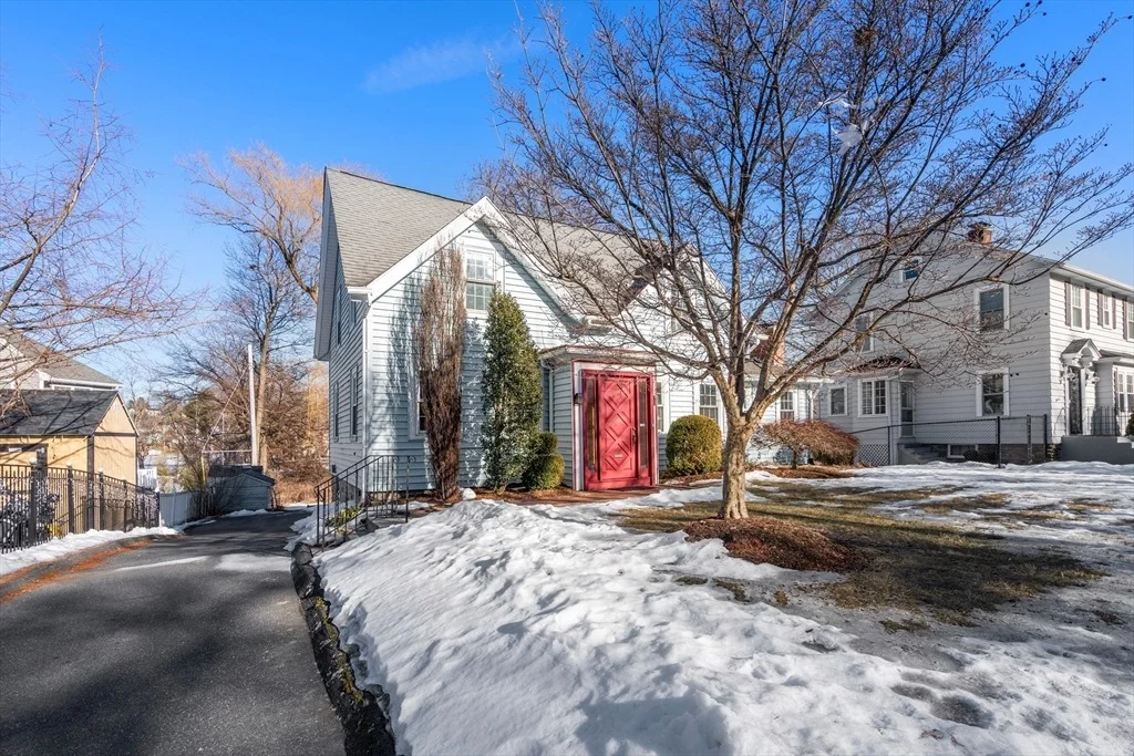 Photo of 122 Forest St