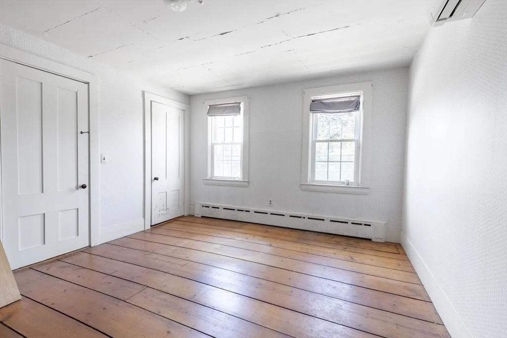 Photo of 831 Main Street