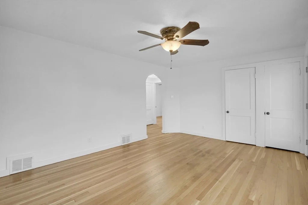 Photo of 155 Powell Ave