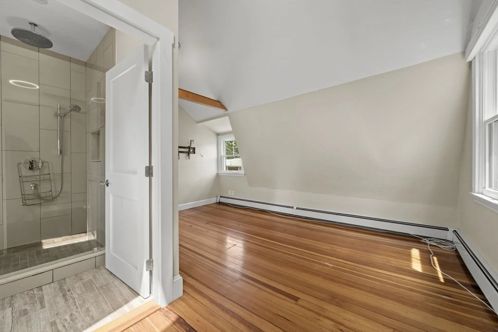 Photo of 32 Maple Ave