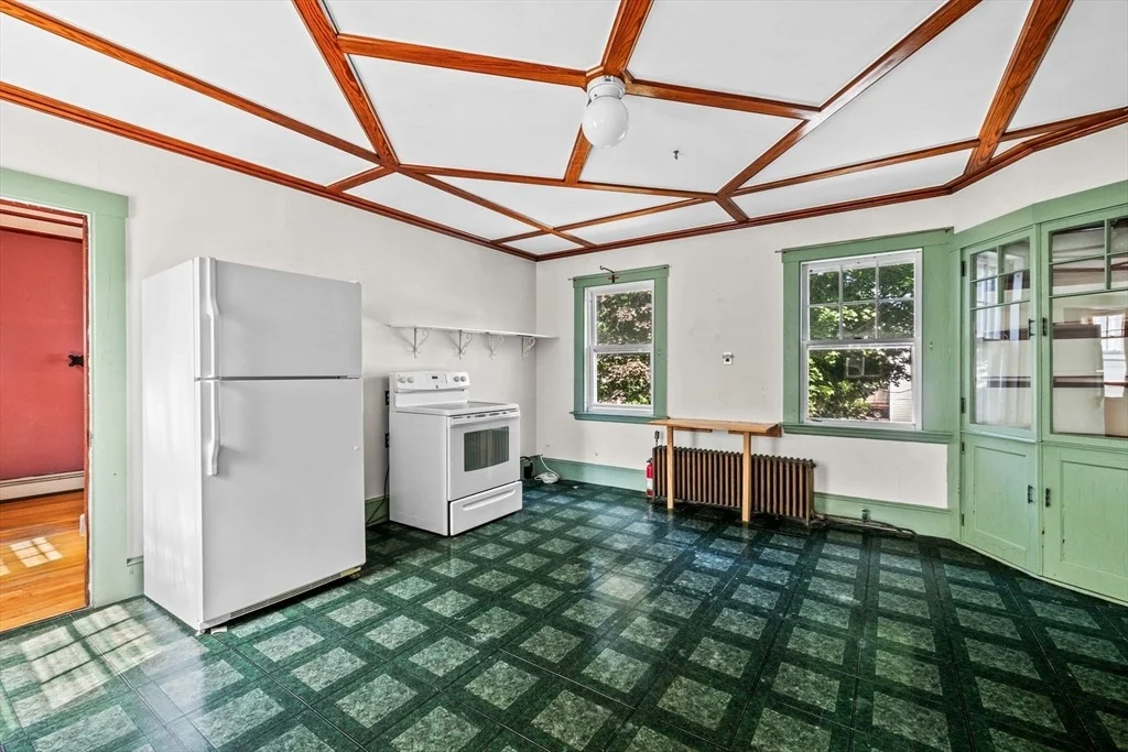 Photo of 112 Eastern Ave