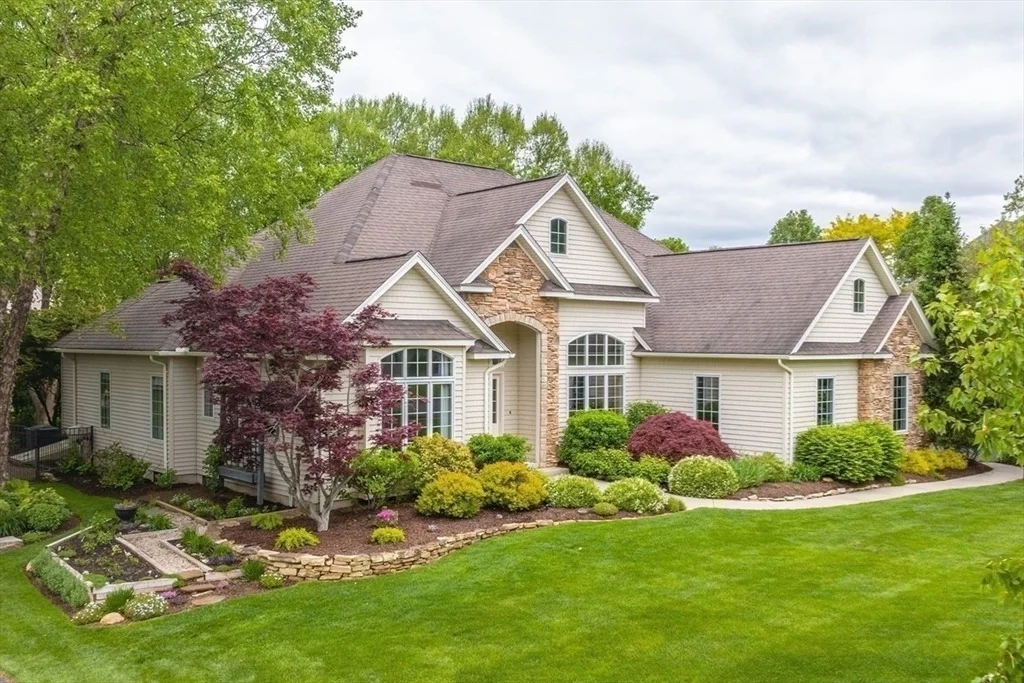 Photo of 7 Brimfield Way