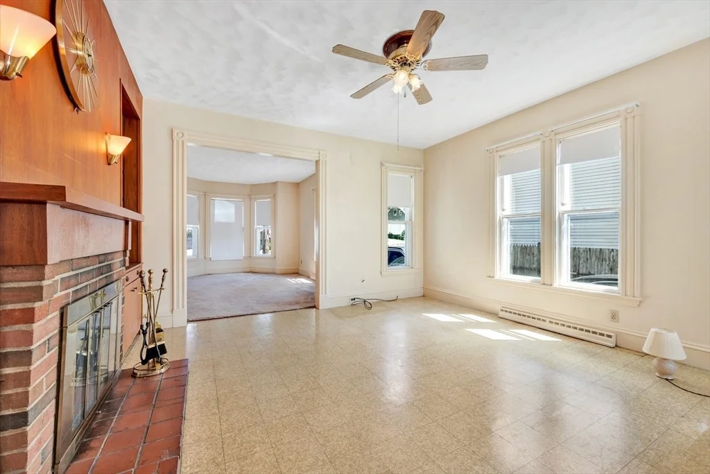 Photo of 337 Maple St