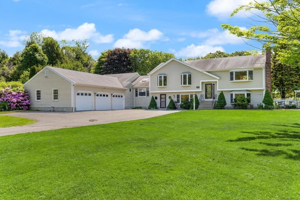 Photo of 241 Red Acre Rd