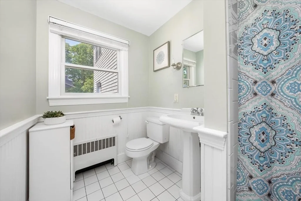 Photo of 12 Whitcomb Lane