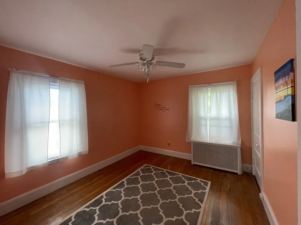 Photo of 384 Elliott St