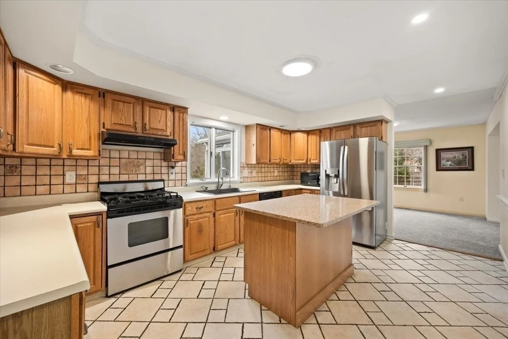 Photo of 212 Scadding St