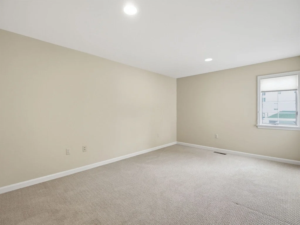 Photo of Unit 3901 at 3901 Knightsbridge Close