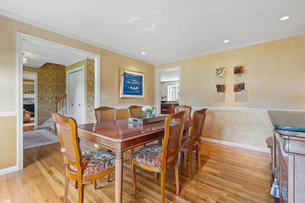 Photo of 166 Harrington Ave