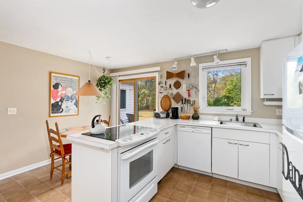 Photo of 13 Harlow Dr