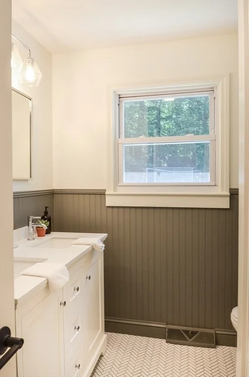 Photo of 280 Randall Rd