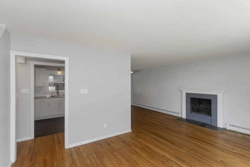 Photo of 155 Old Farm Rd