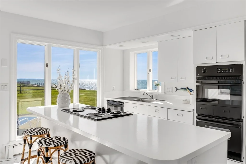 Photo of 545 Sea View Avenue