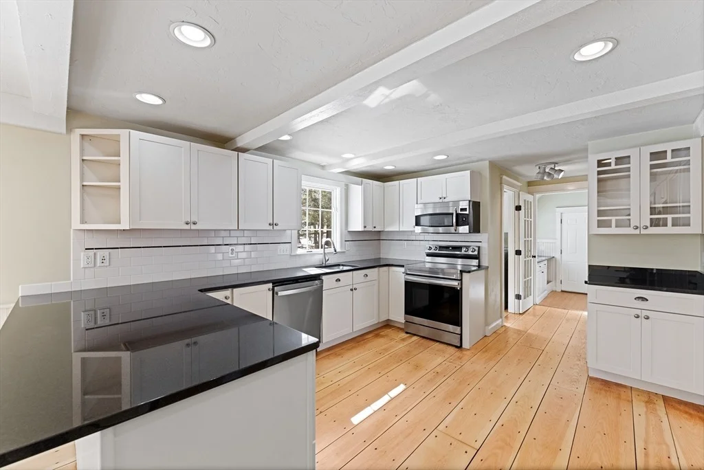 Photo of 125 West Bare Hill Road