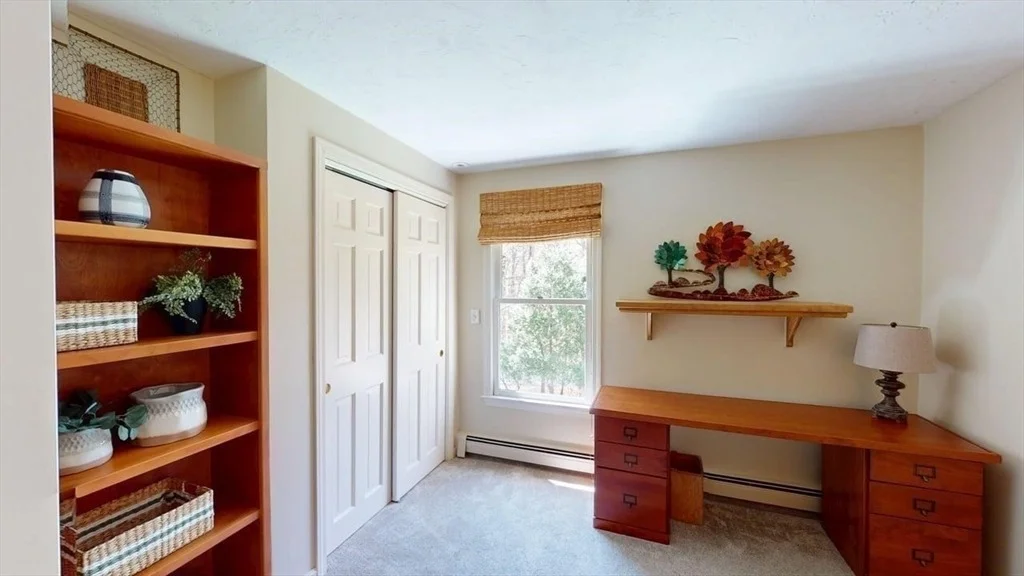 Photo of 4 Oak Dr
