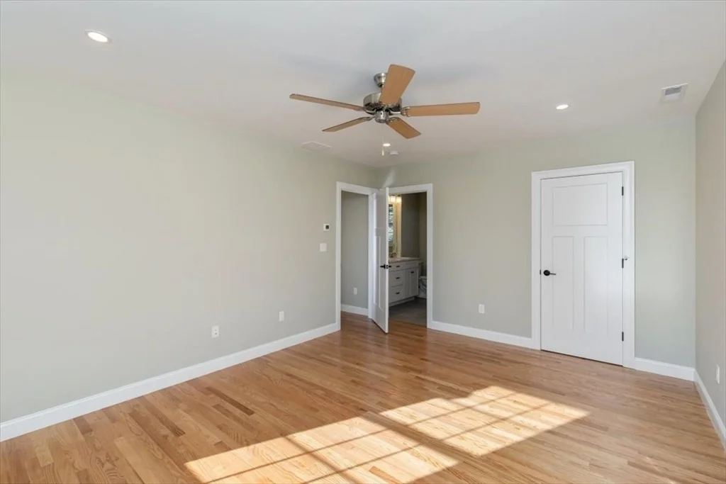Photo of 799 Lowell Street