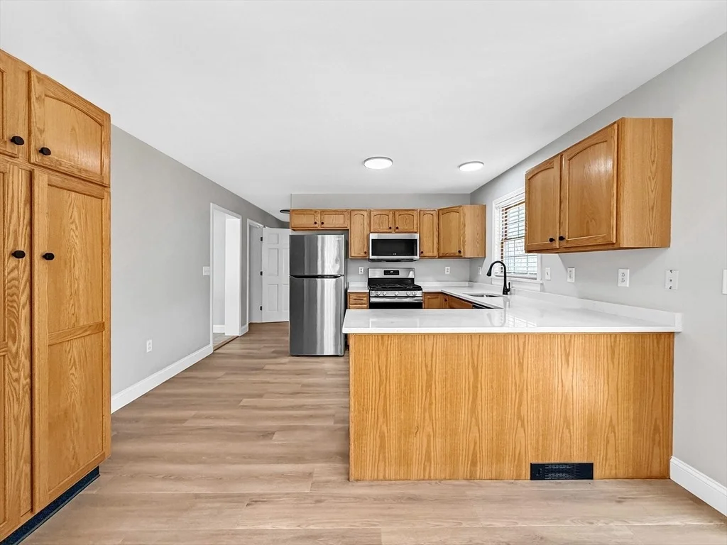 Photo of 2237 Main St