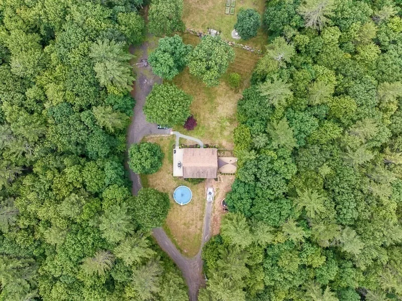 Photo of 115 River Rd
