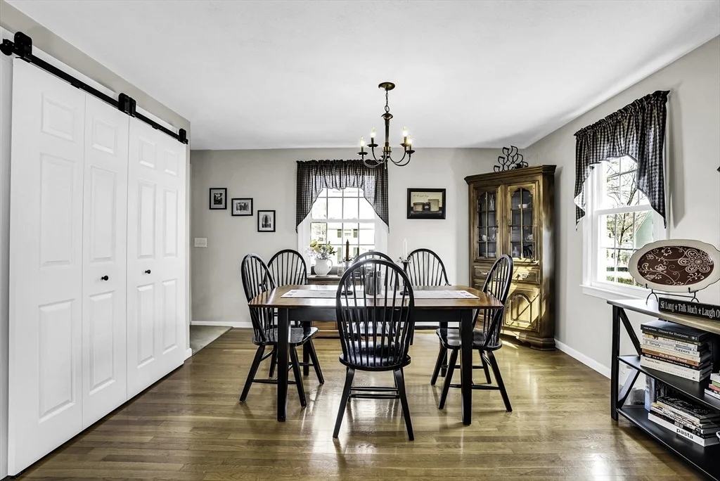 Photo of 17 Heroult Rd